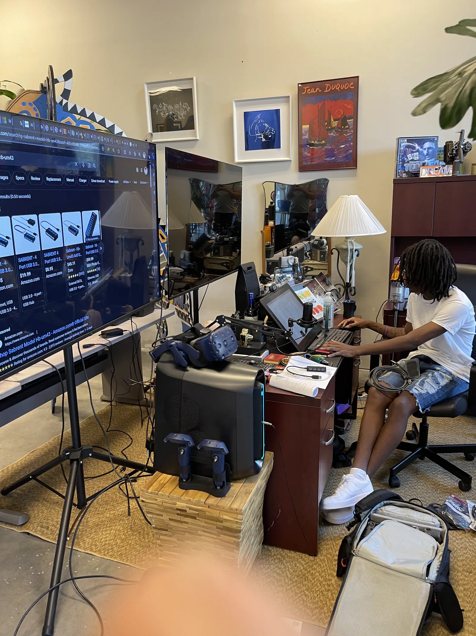 A Digi2U learner at an editing workstation